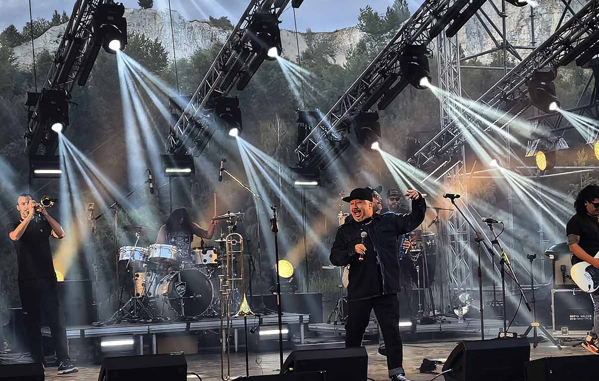 выступление Kumbia Boruka